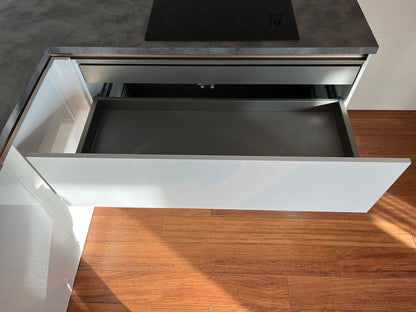 02700 - Hoogglans witte hoekkeuken