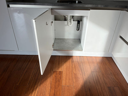 02700 - Hoogglans witte hoekkeuken