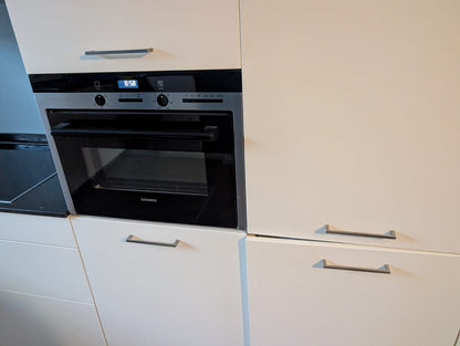 02422 - Witte hoekkeuken