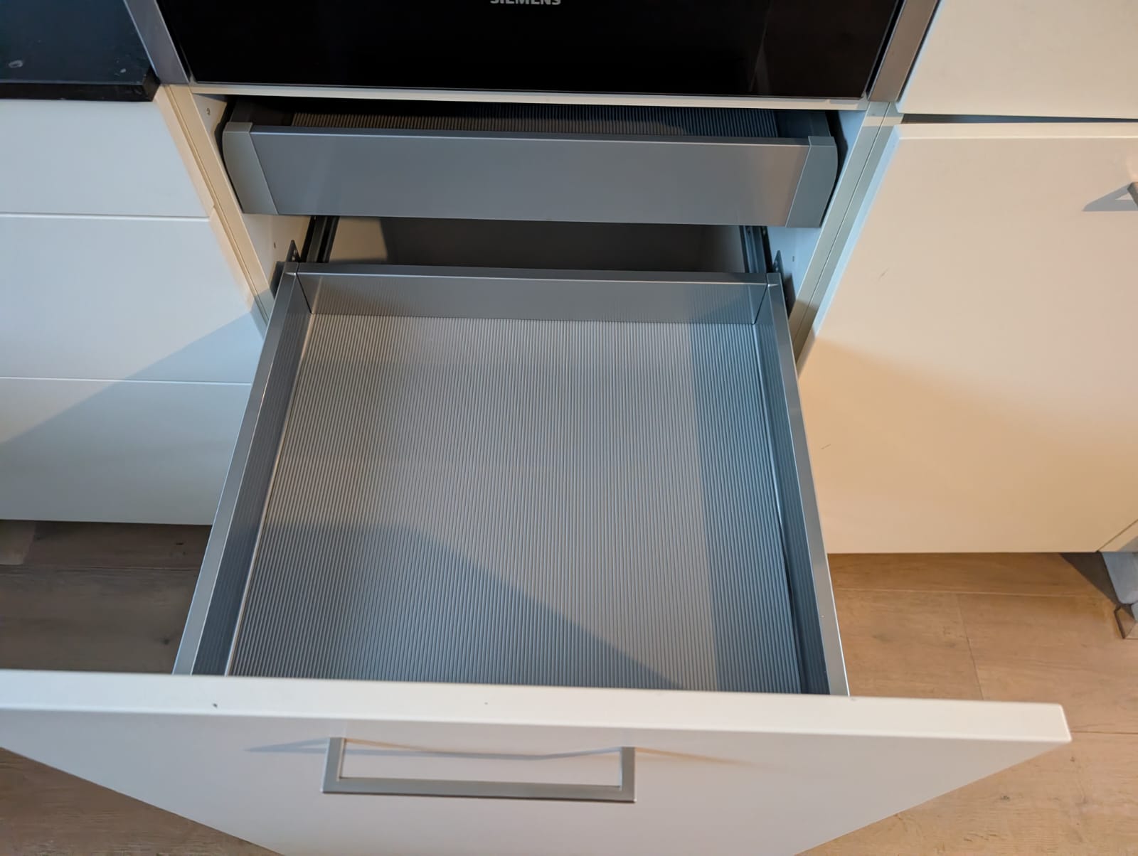 02422 - Witte hoekkeuken