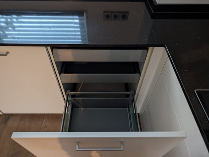 02422 - Witte hoekkeuken