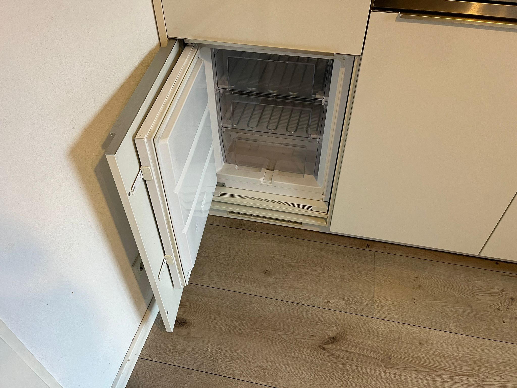 02890 - Witte schiereiland keuken