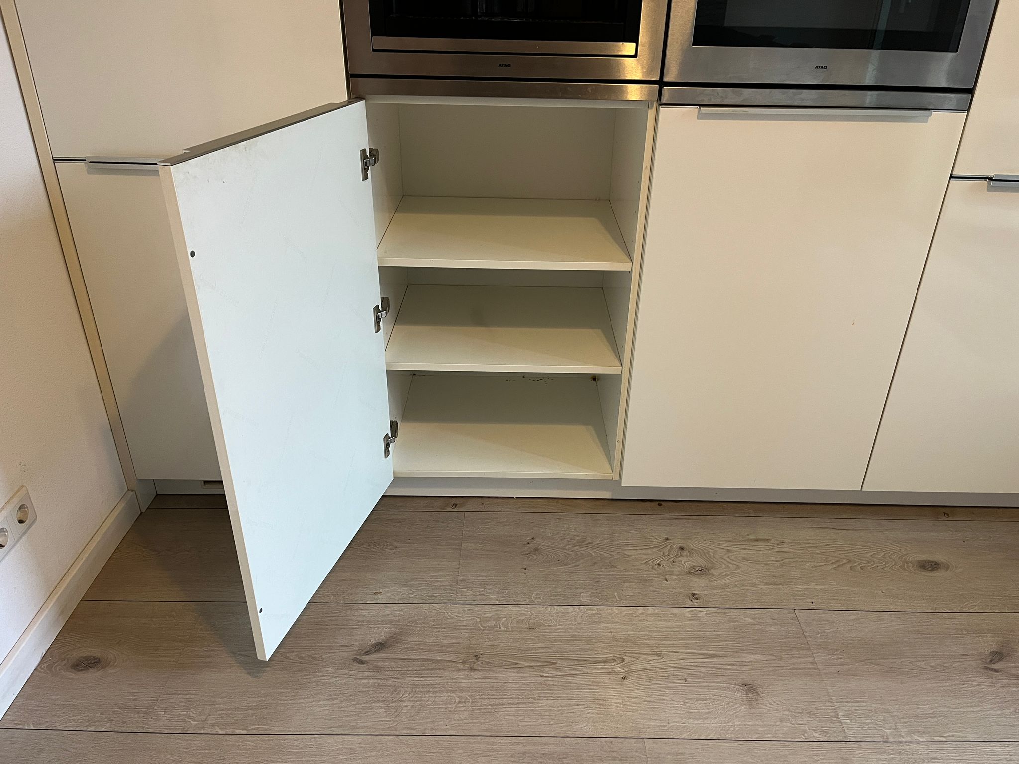 02890 - Witte schiereiland keuken