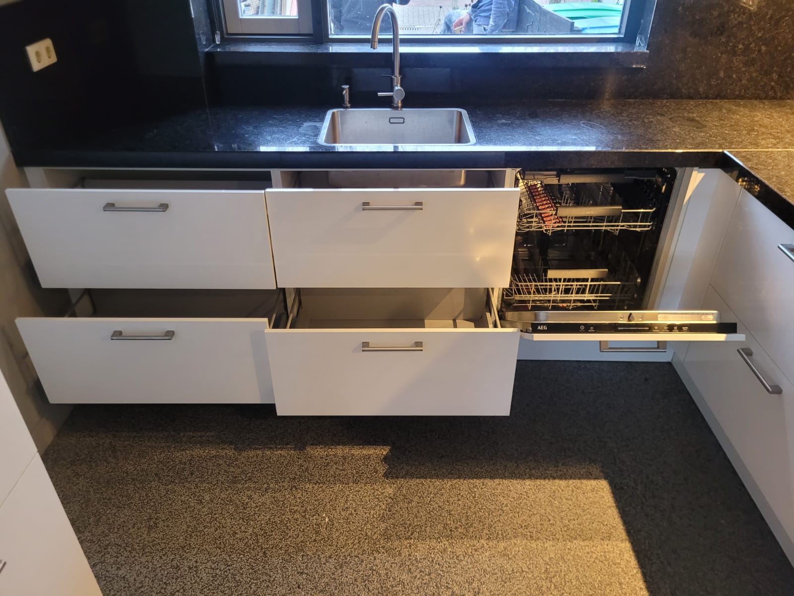 02748 - Witte hoekkeuken