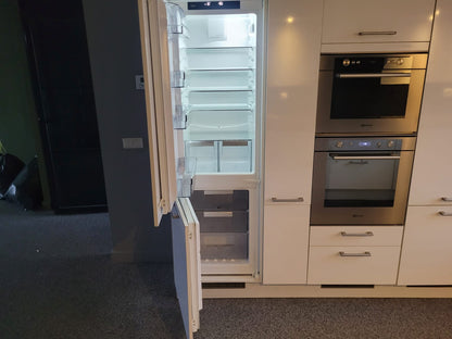 02748 - Witte hoekkeuken