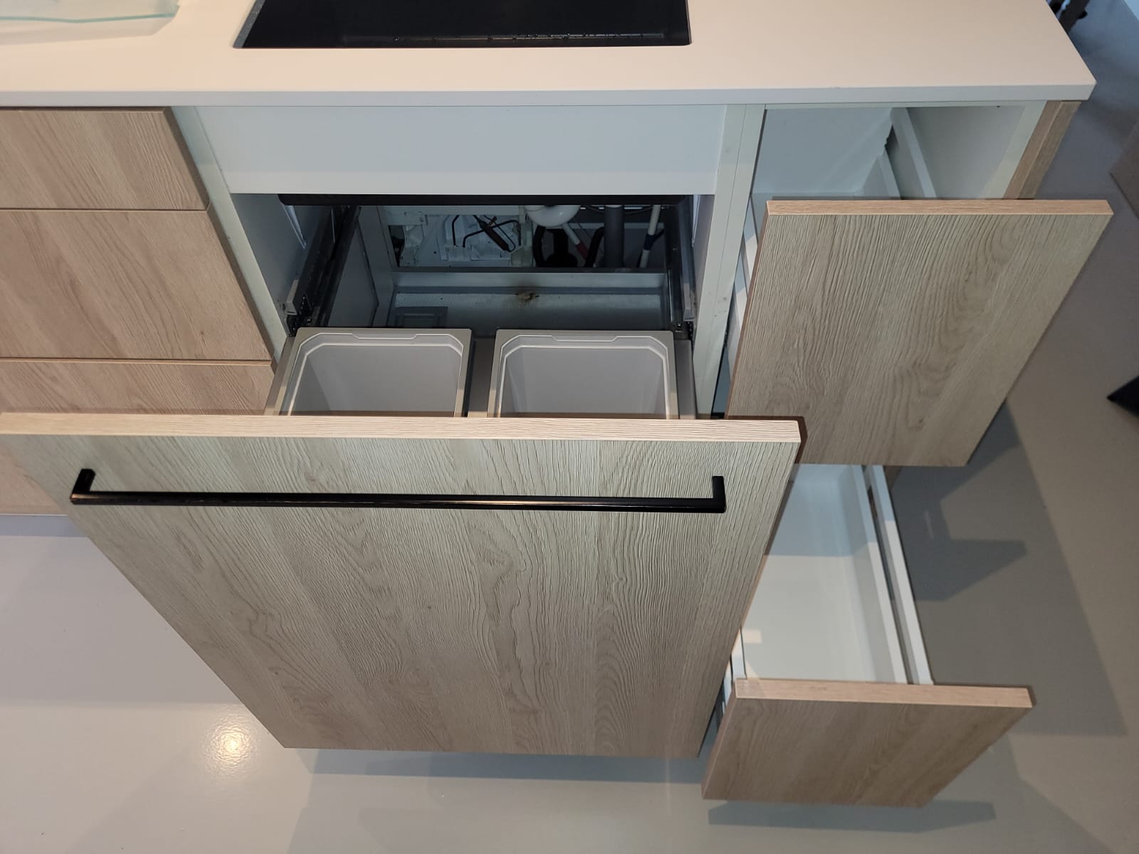 02756 - Witte schiereiland keuken