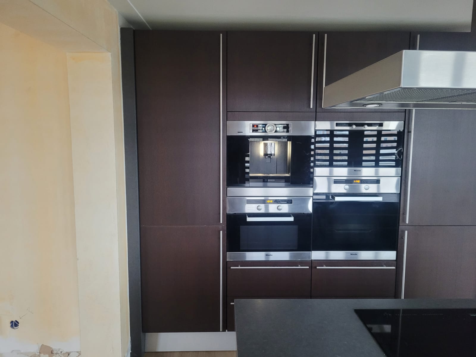 02282 - Donkerbruine Poggenpohl keuken