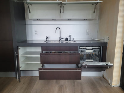 02282 - Donkerbruine Poggenpohl keuken