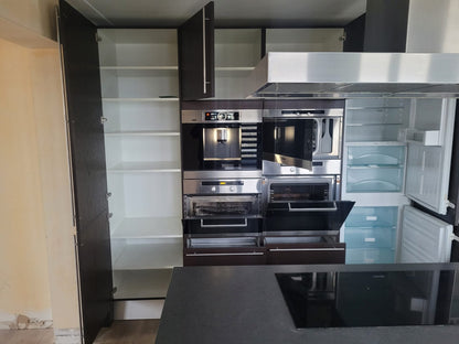 02282 - Donkerbruine Poggenpohl keuken