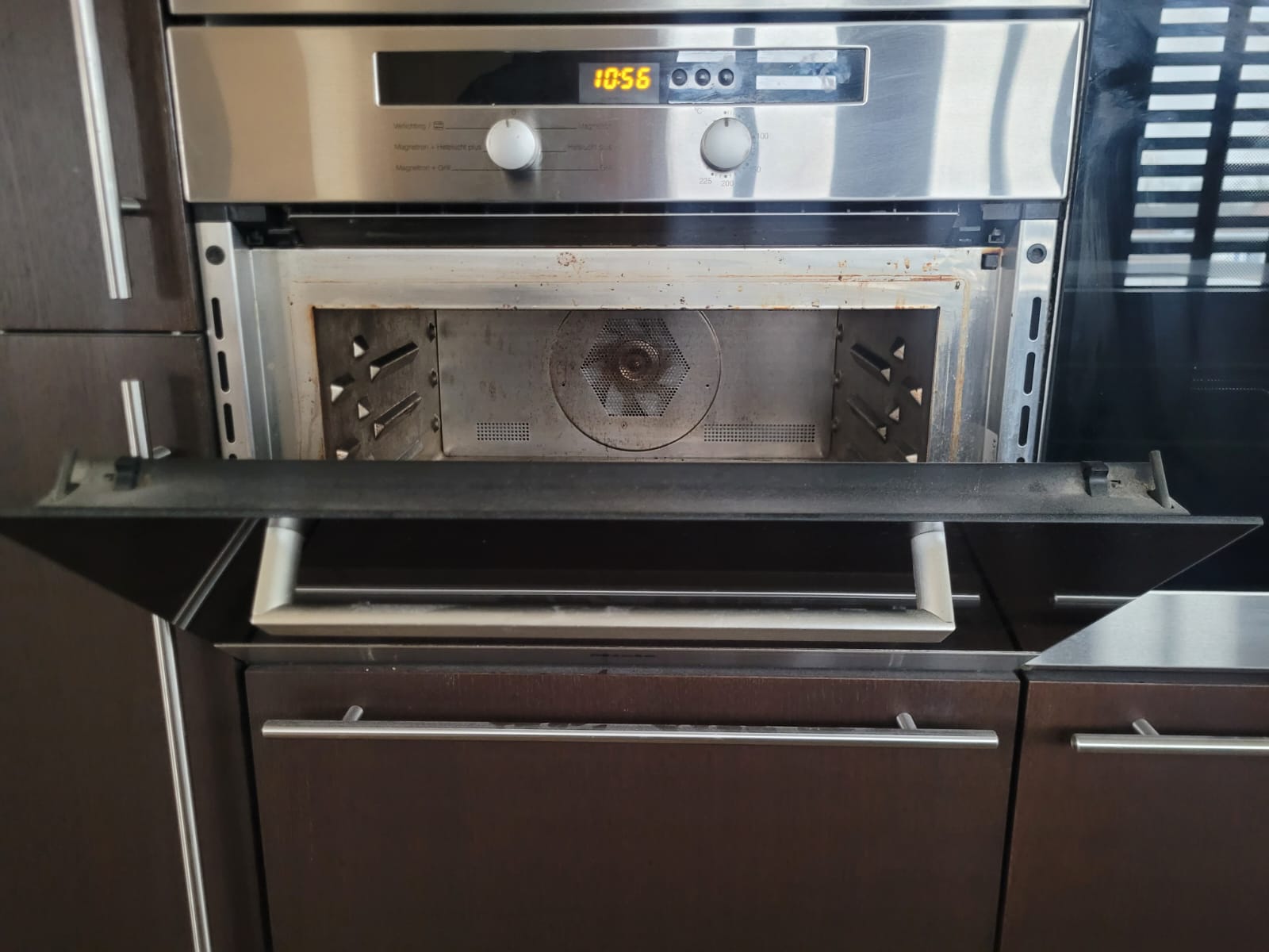 02282 - Donkerbruine Poggenpohl keuken