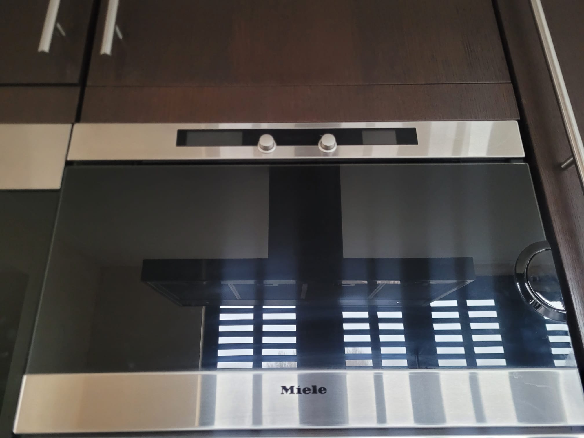 02282 - Donkerbruine Poggenpohl keuken