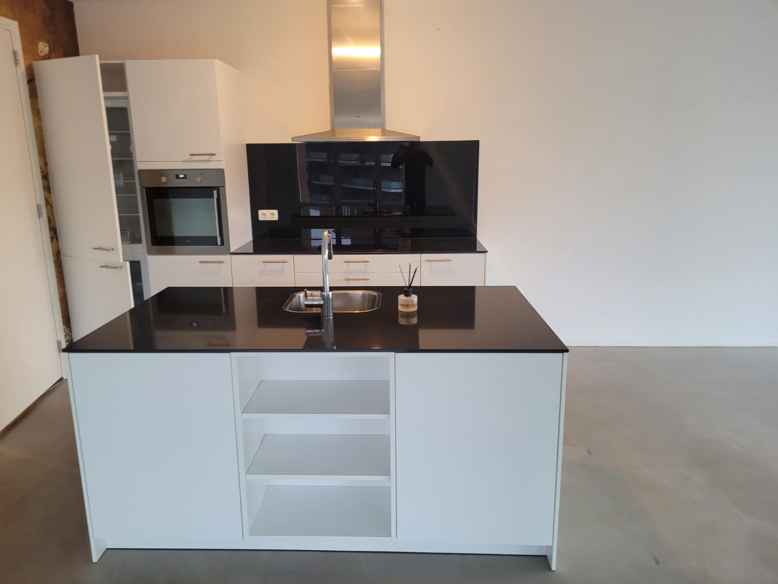 02914 - Witte eilandkeuken