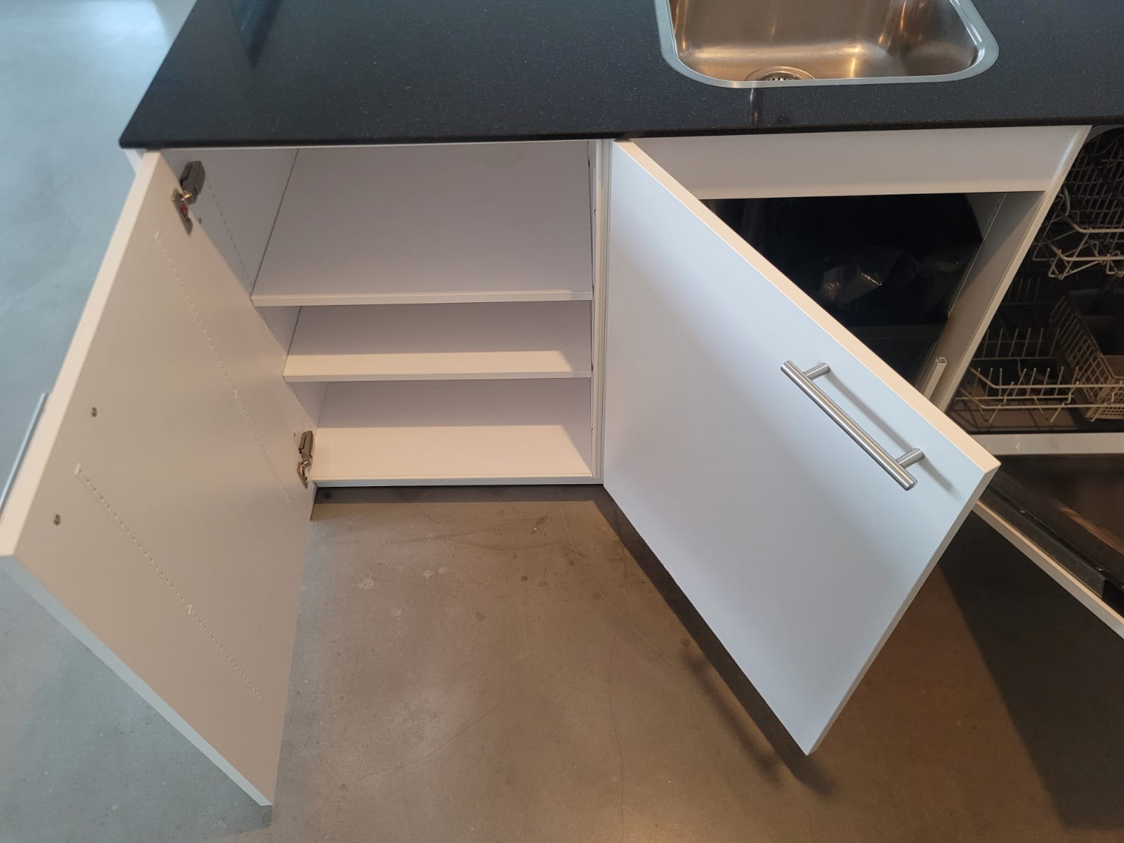 02914 - Witte eilandkeuken