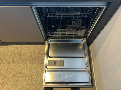 02288 - Grijze schiereiland keuken