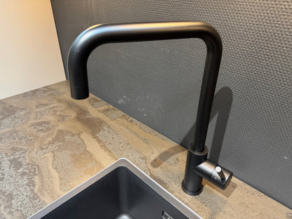 33983 - Grey island kitchen from Rotpunkt with Dekton top 