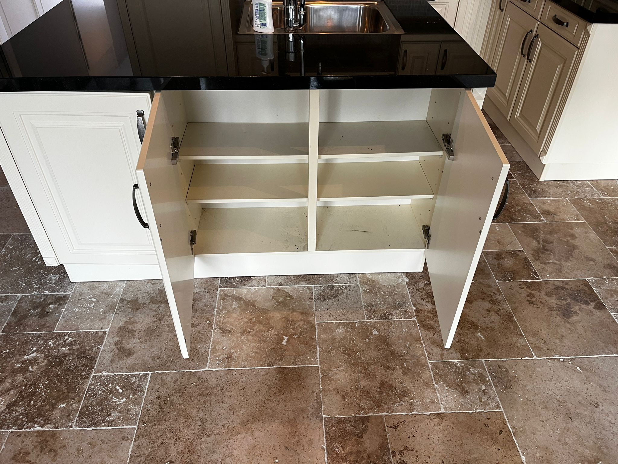 28280 - White country island kitchen with stone top 