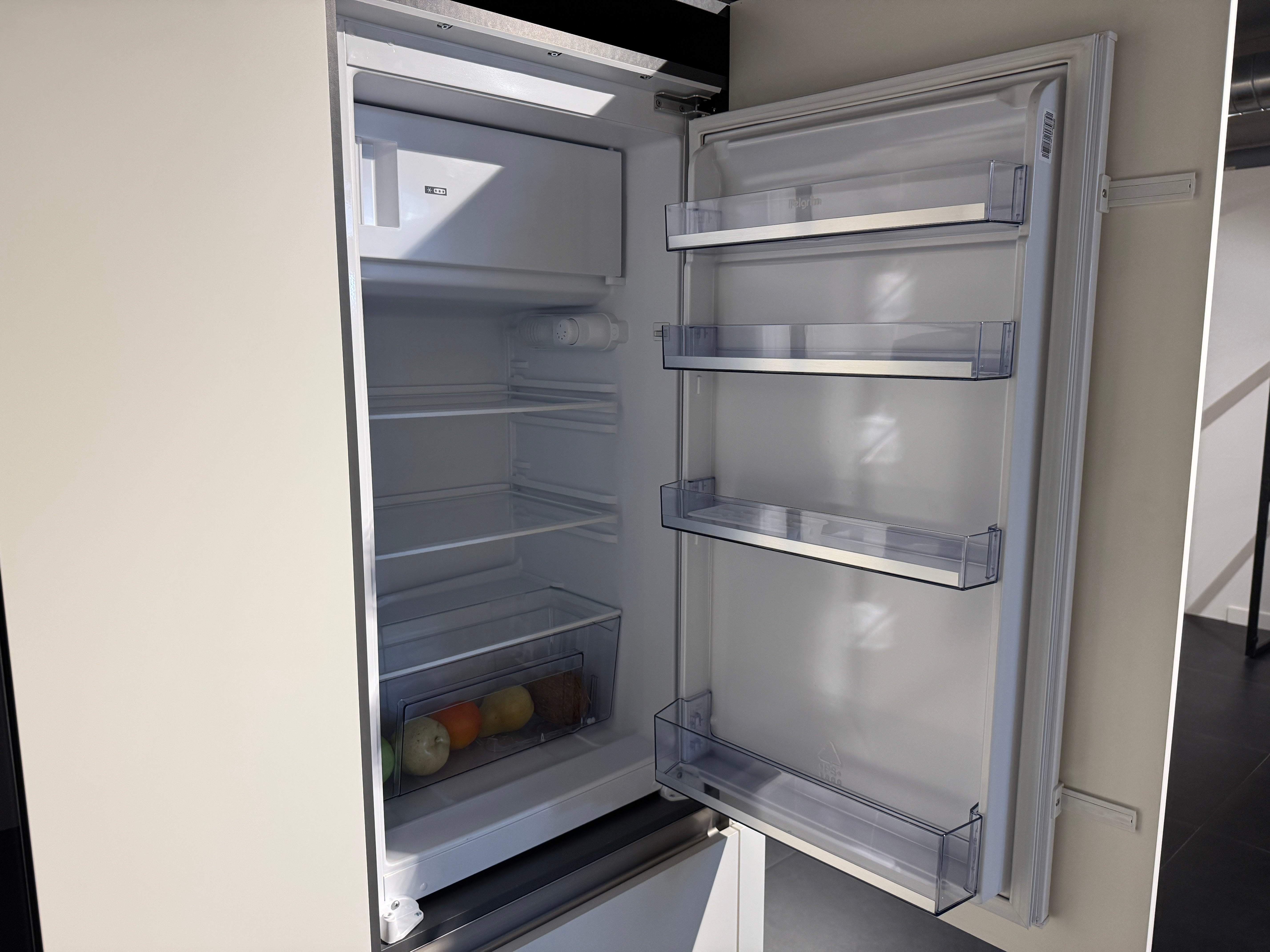 00518 - Moderne mat wit gelakte keuken