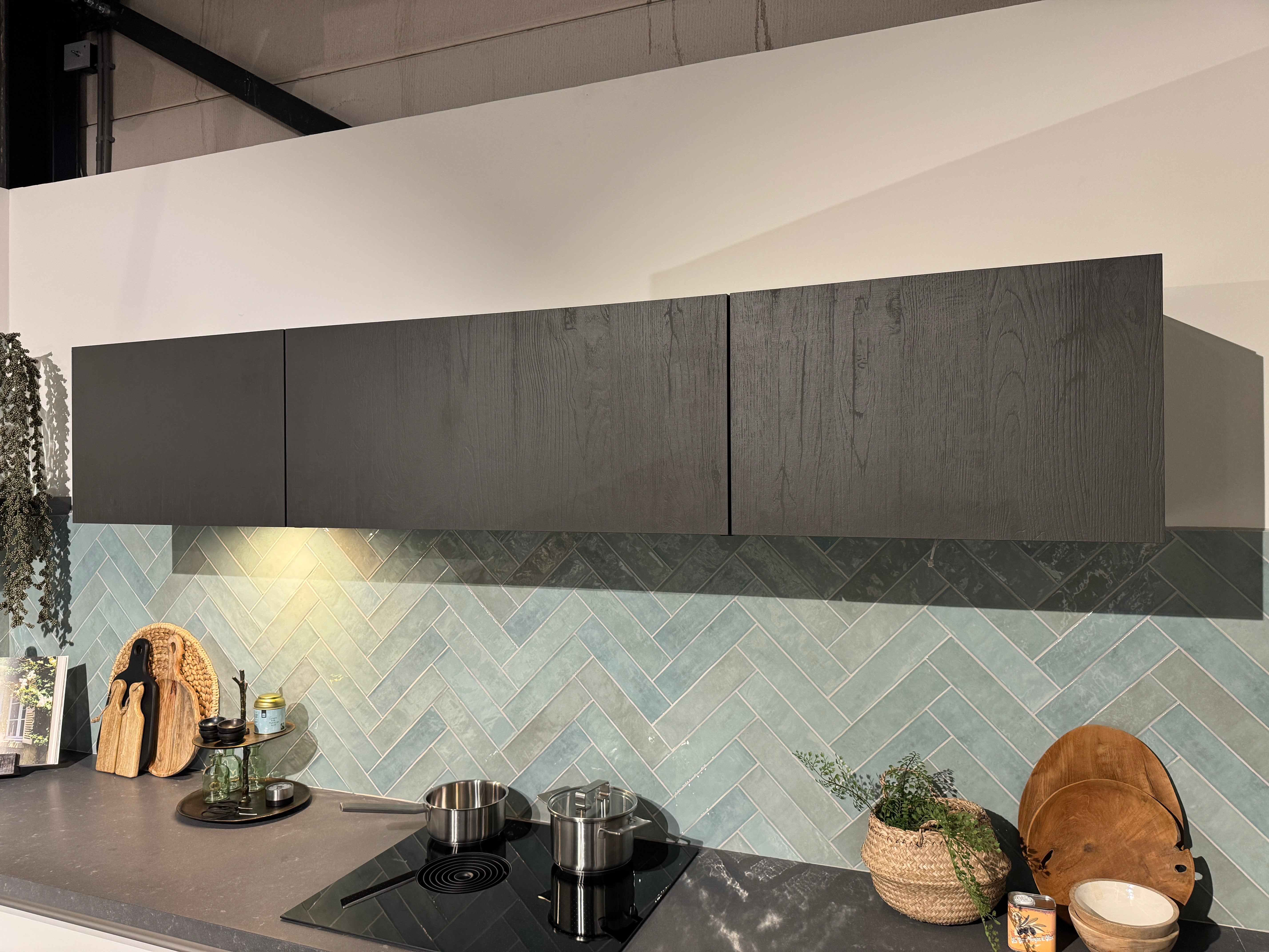 00518 - Moderne mat wit gelakte keuken