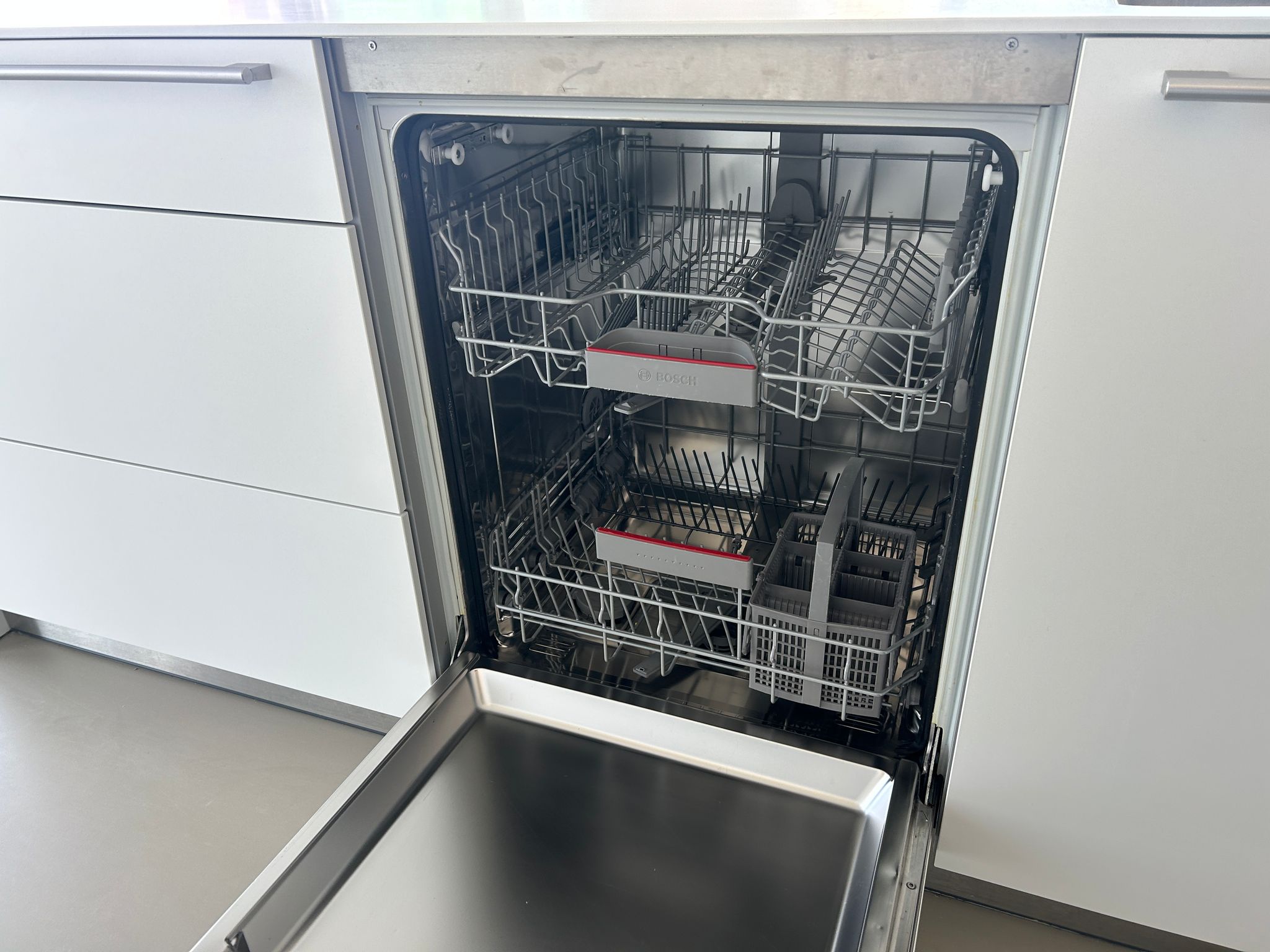 01221 - Witte eilandkeuken