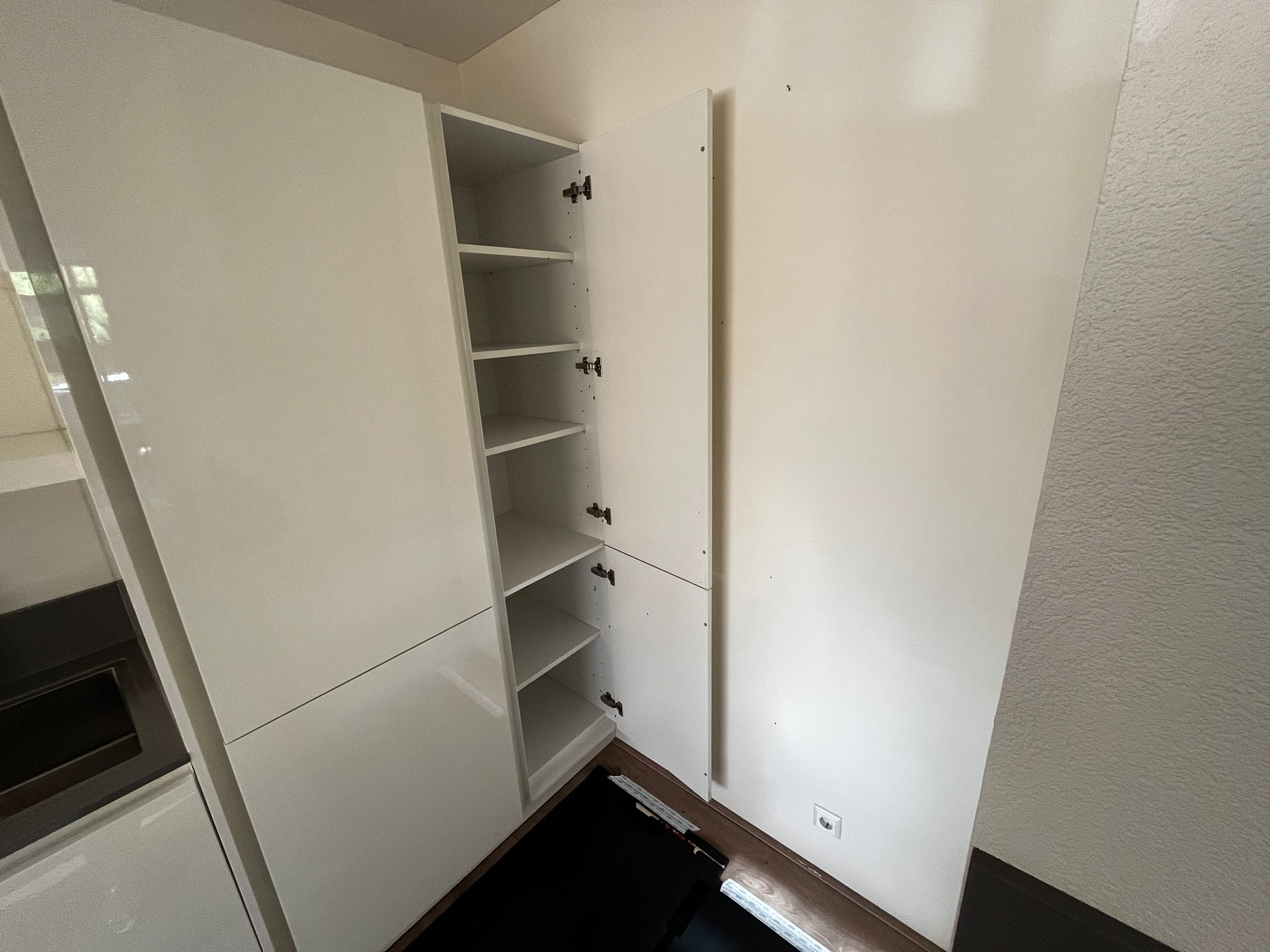 00626 - Witte schiereiland keuken