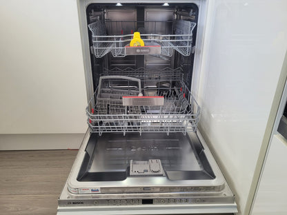 00939 - Witte U-keuken