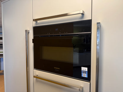 02072 - Wit/licht gele eilandkeuken