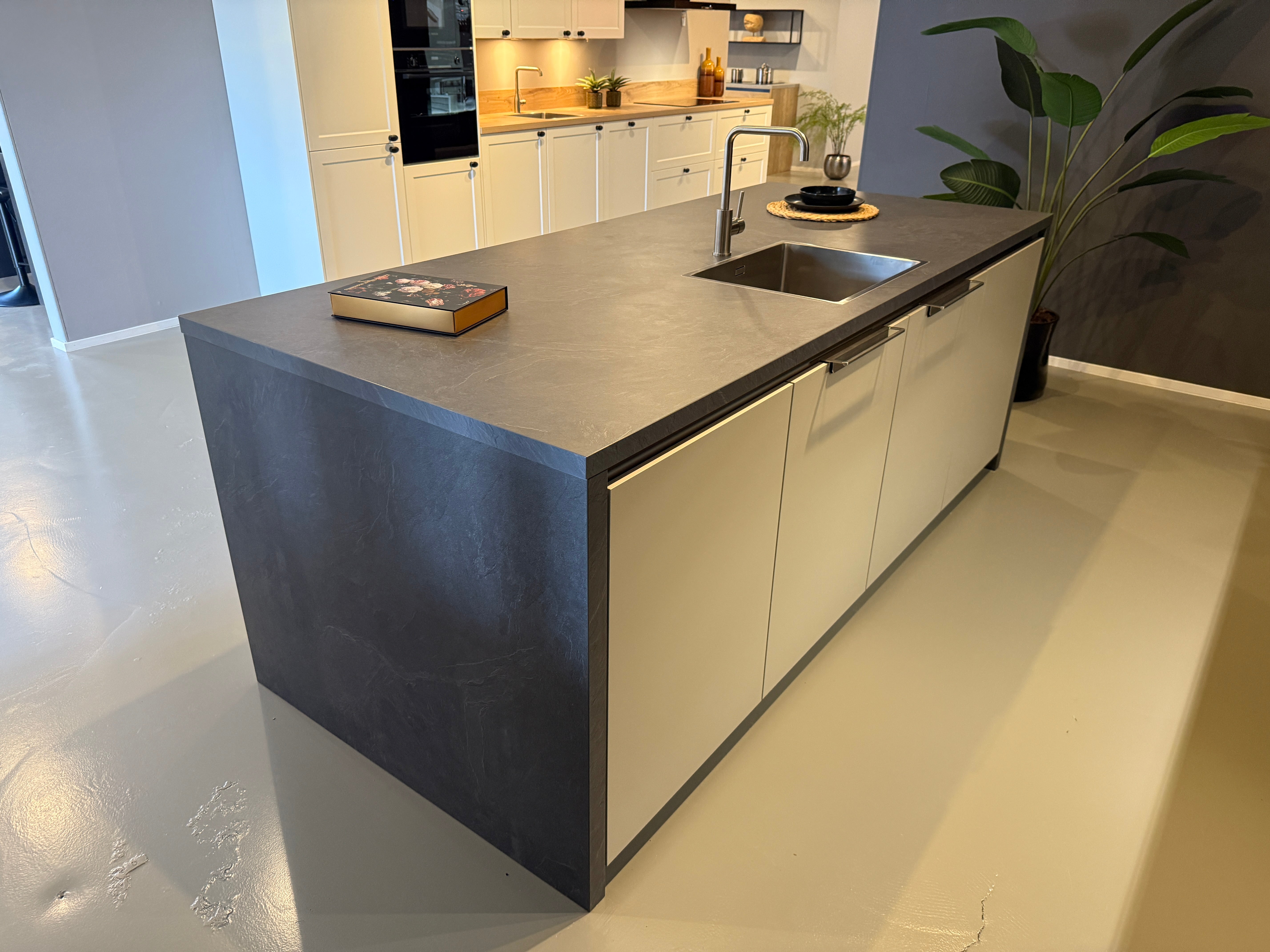 01458 - Keller eilandkeuken