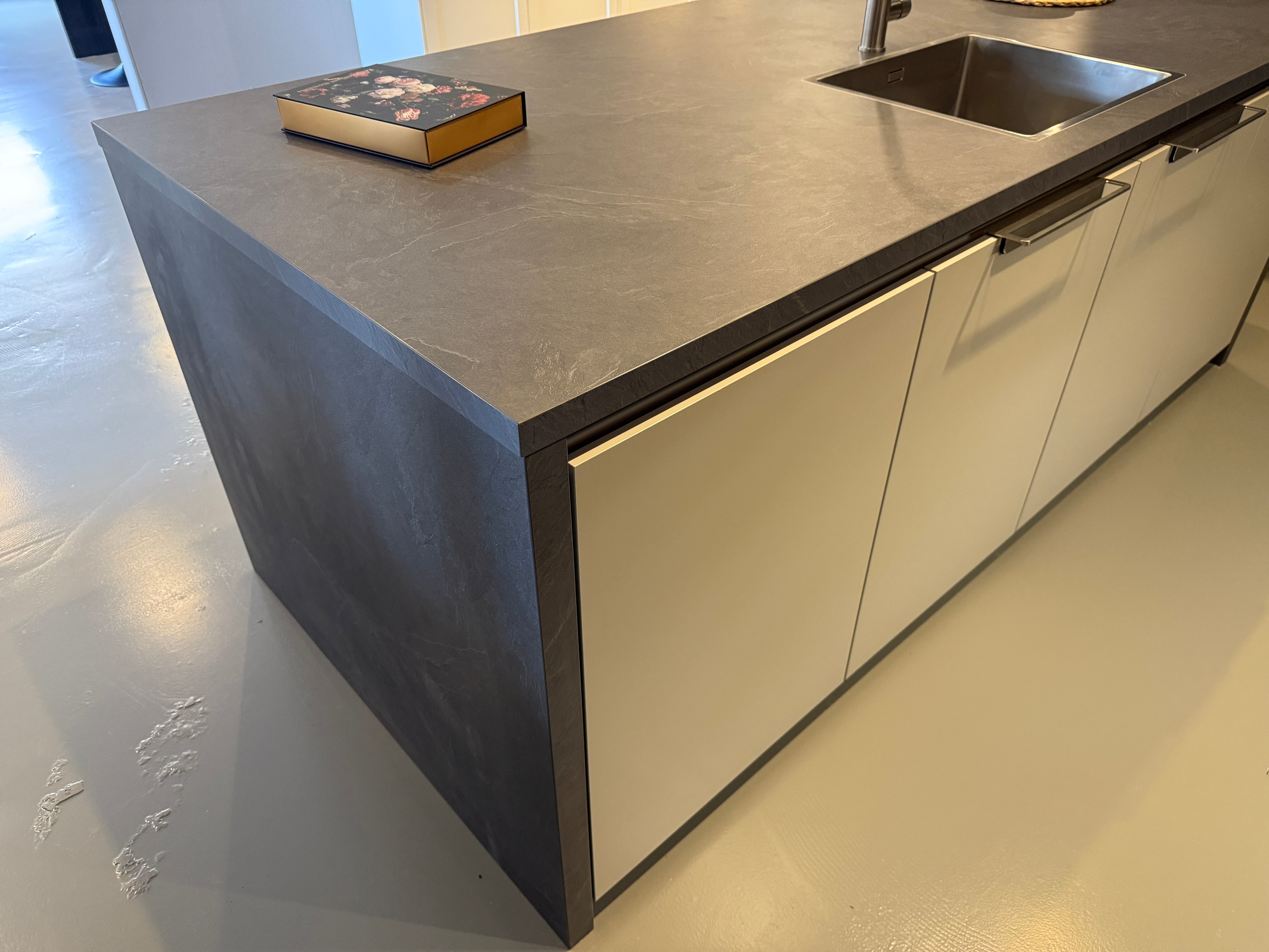 01458 - Keller eilandkeuken