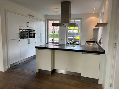 01264 - Witte schiereiland keuken