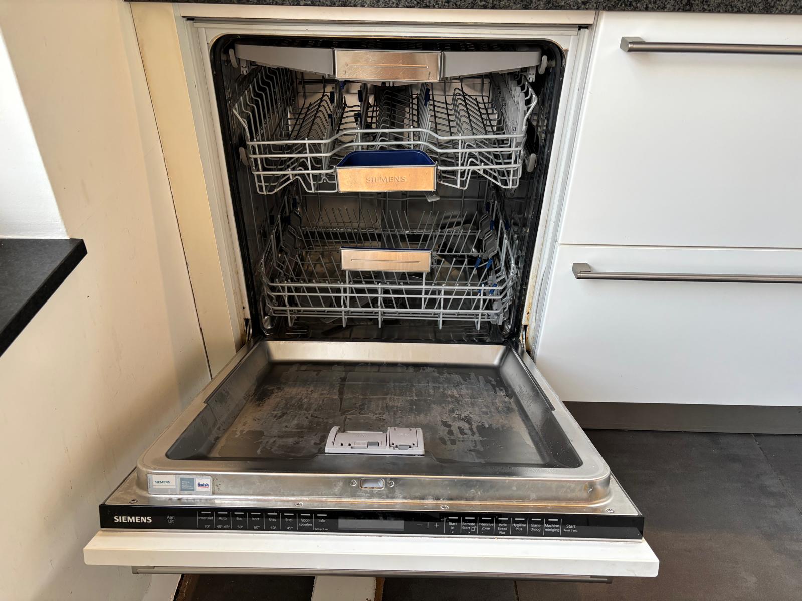 01264 - Witte schiereiland keuken