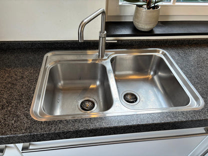 01264 - Witte schiereiland keuken