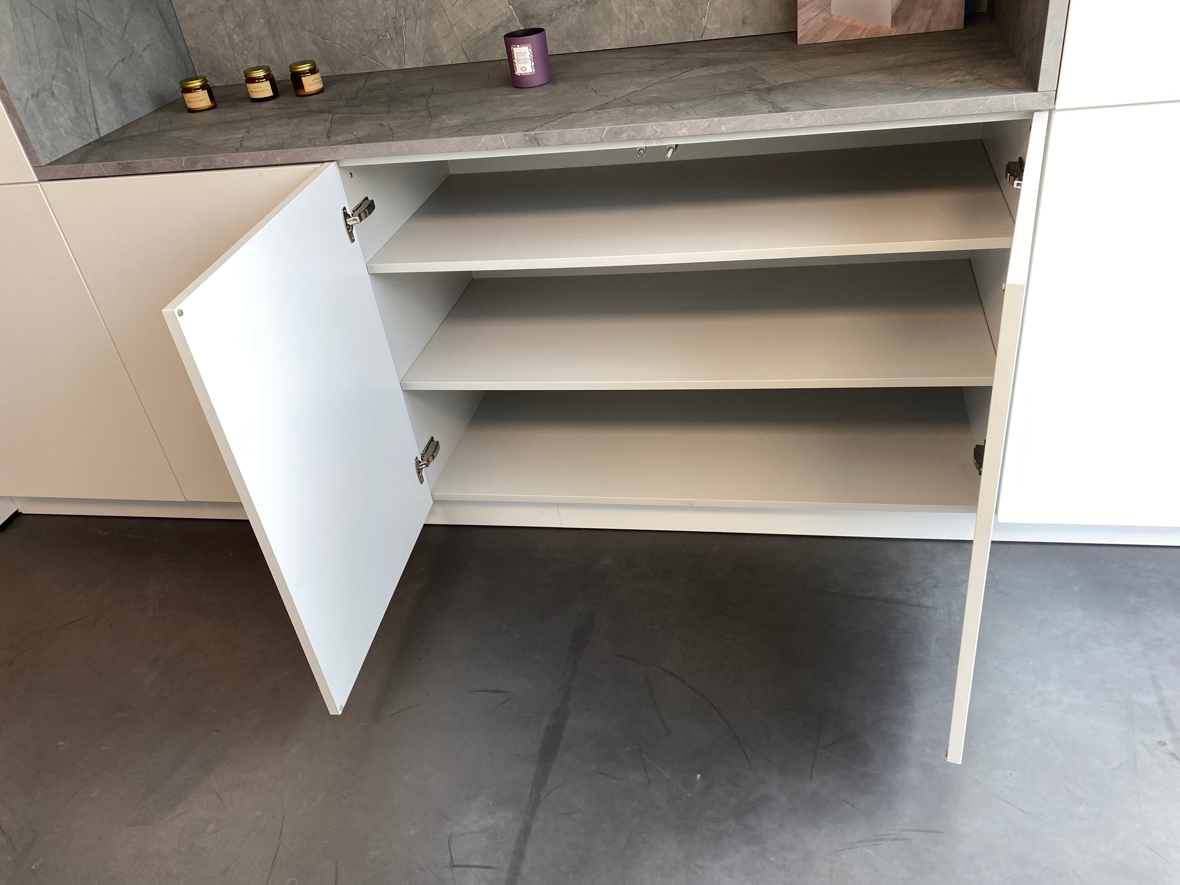 01734 - Moderne Inselküche 