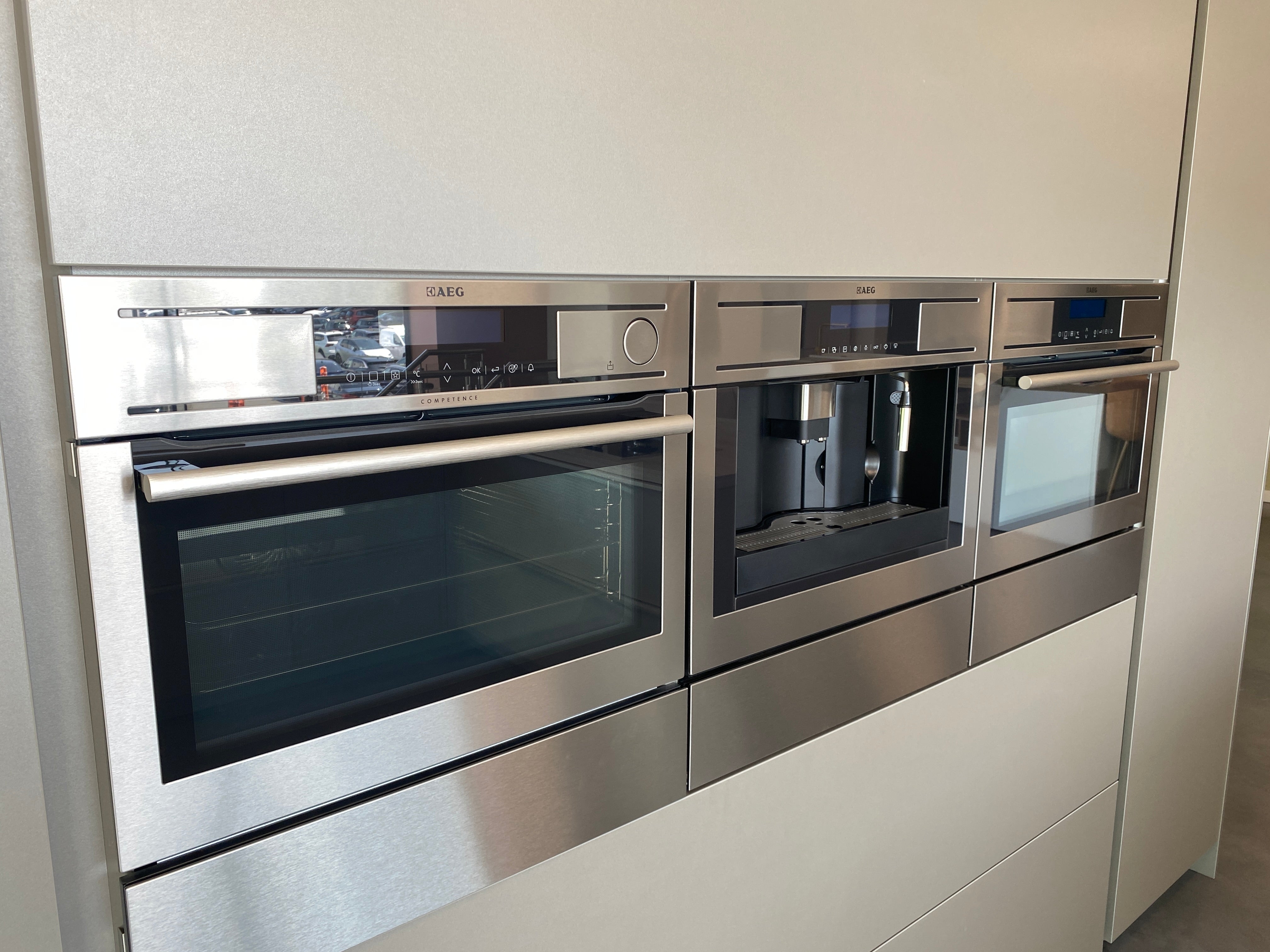 01827 - Grijze eilandkeuken