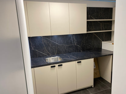 01837 - Beige bijkeuken