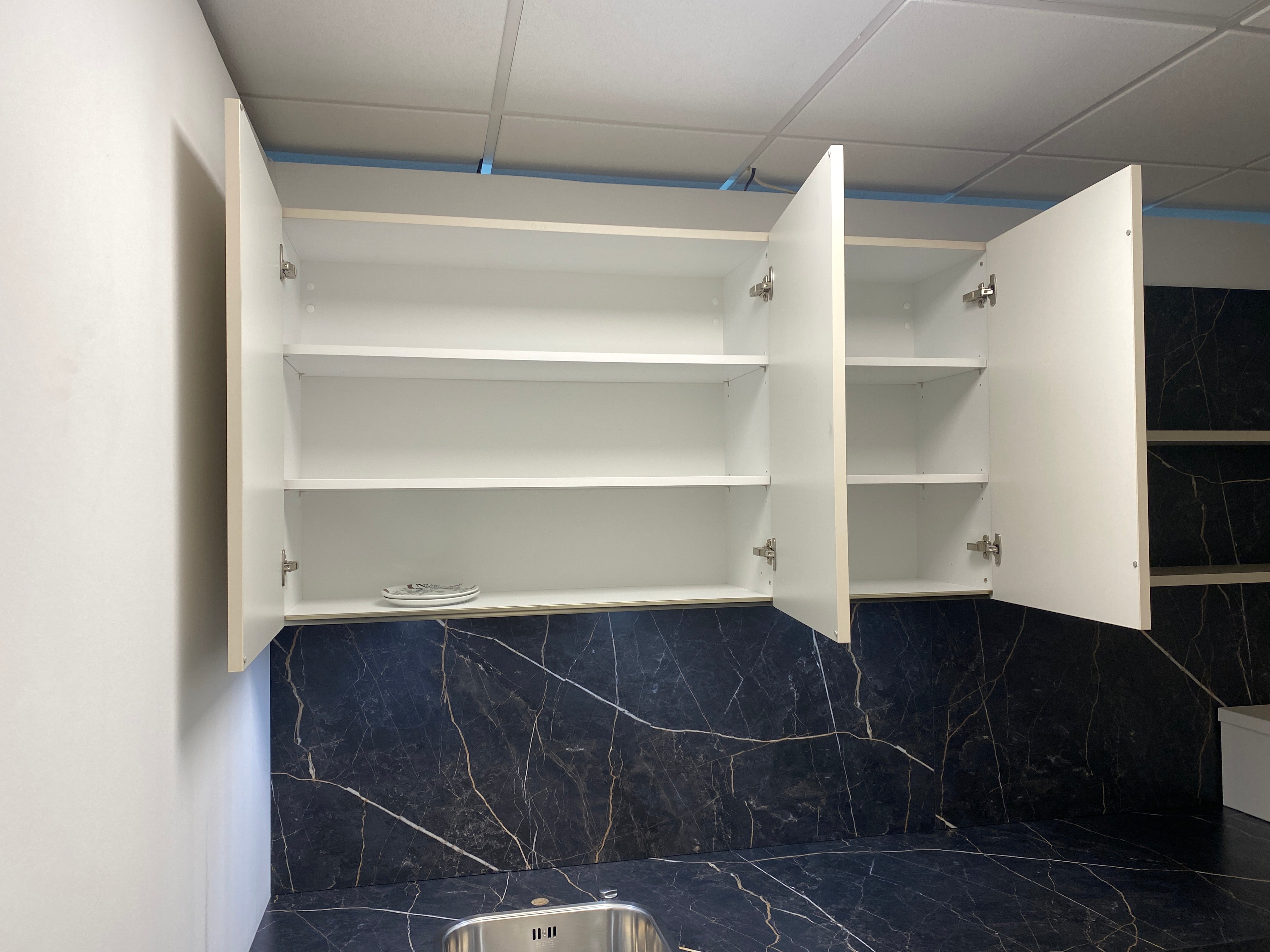 01837 - Beige bijkeuken