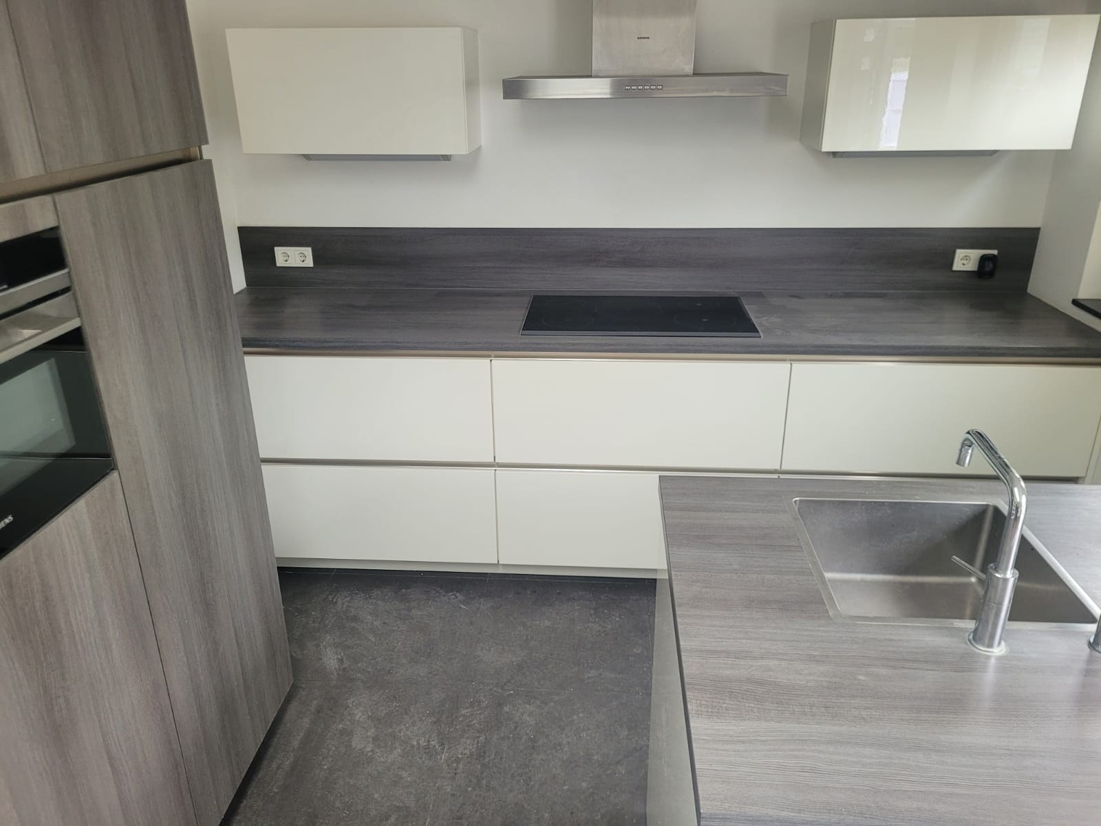 01486 - Moderne schiereiland keuken