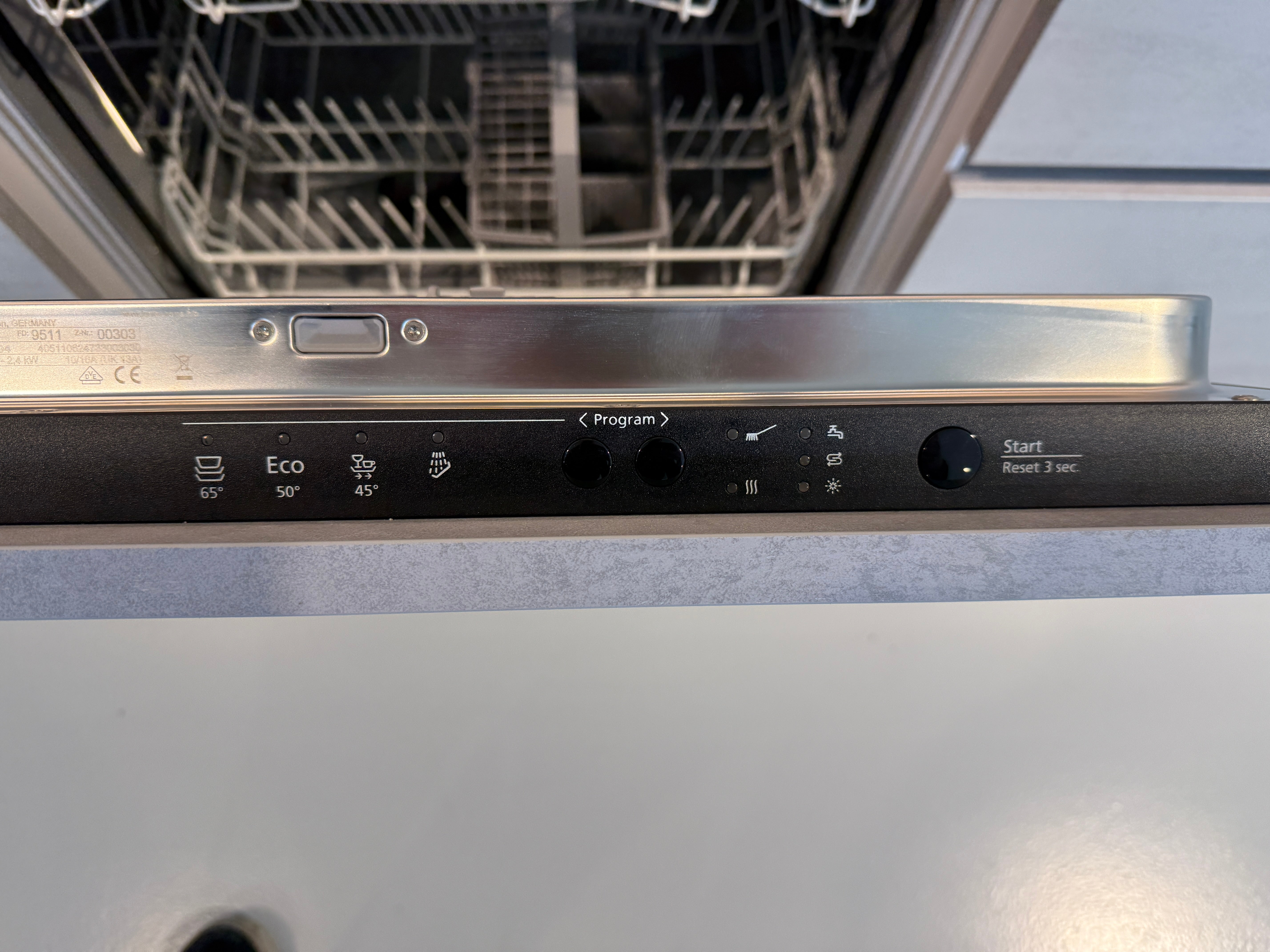 02356 - Grijs betonlook eilandkeuken