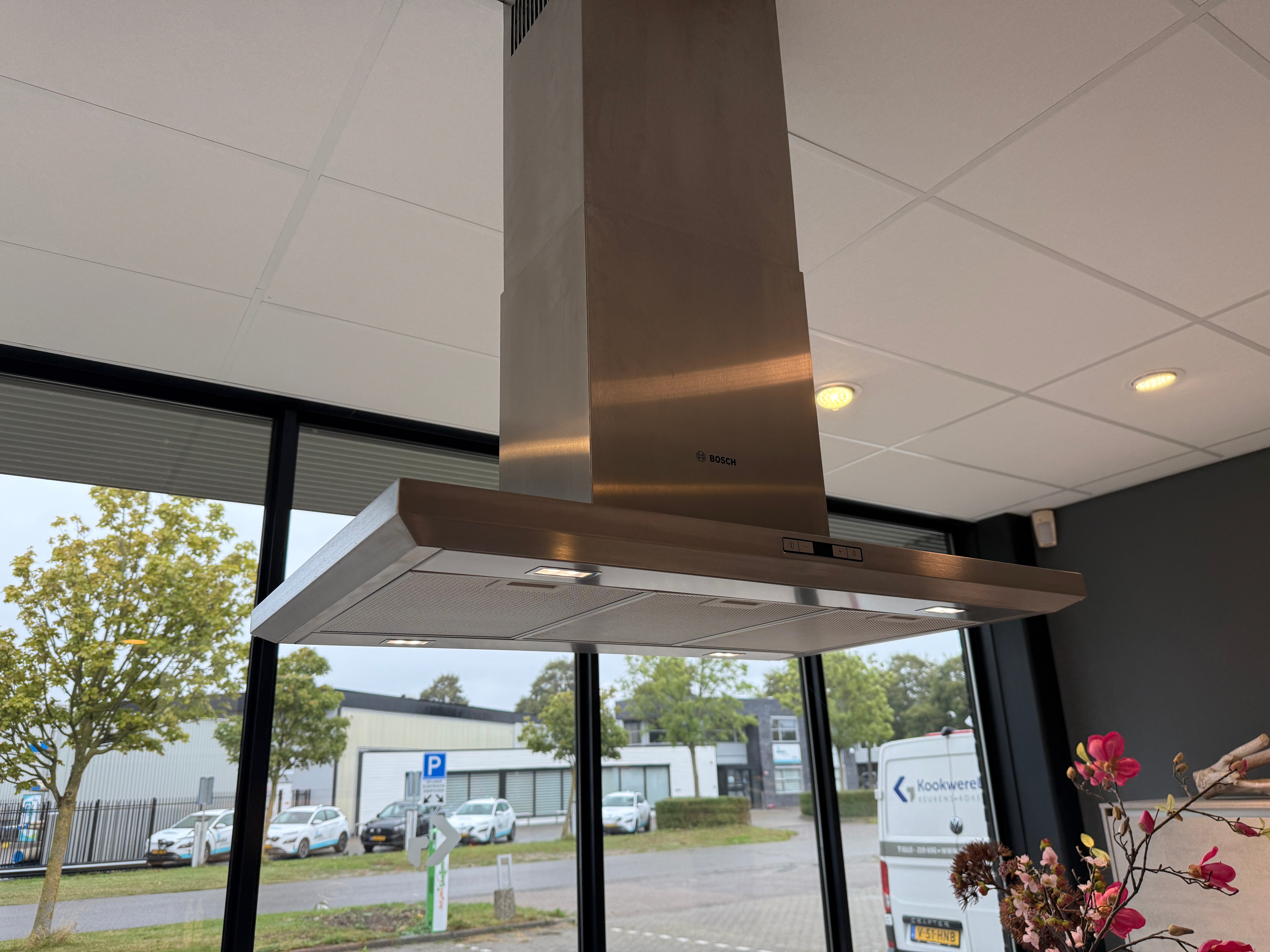 02356 - Grijs betonlook eilandkeuken