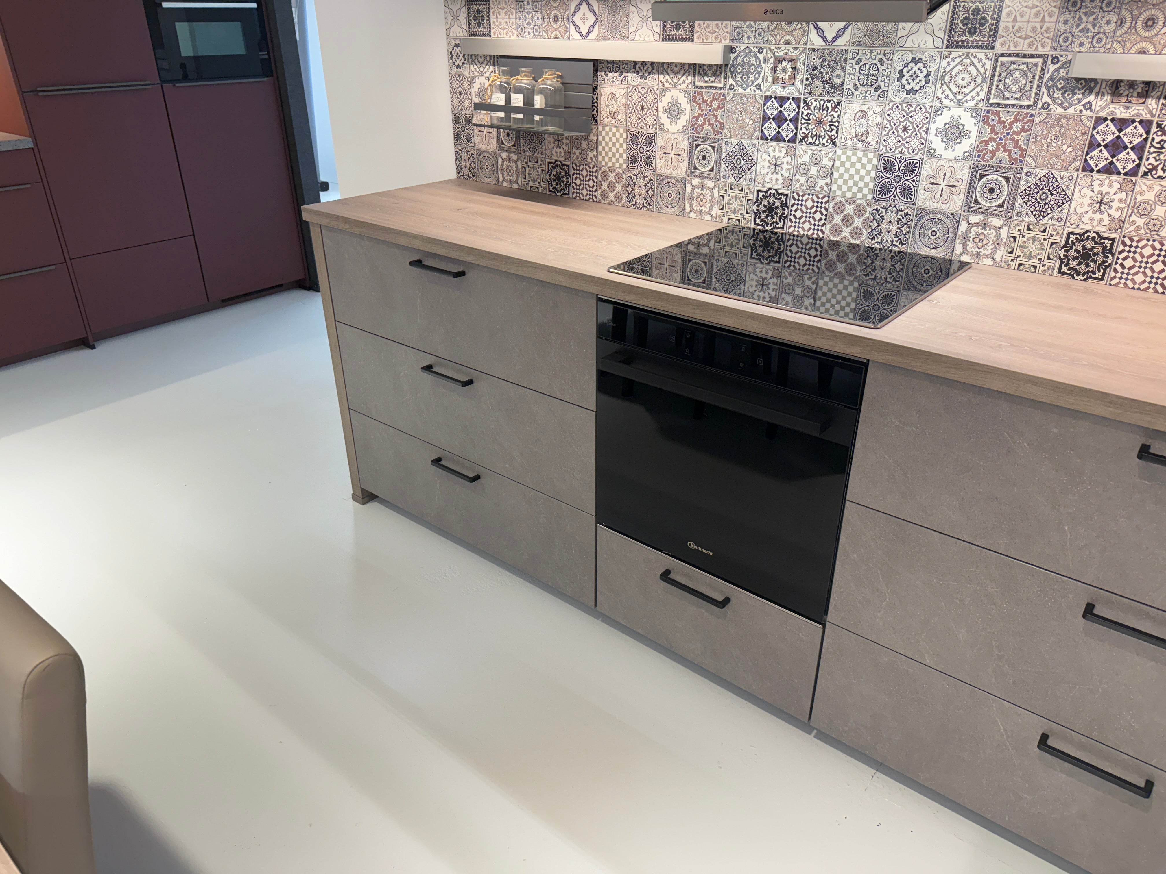 02374 - Grijze Nobilia keuken