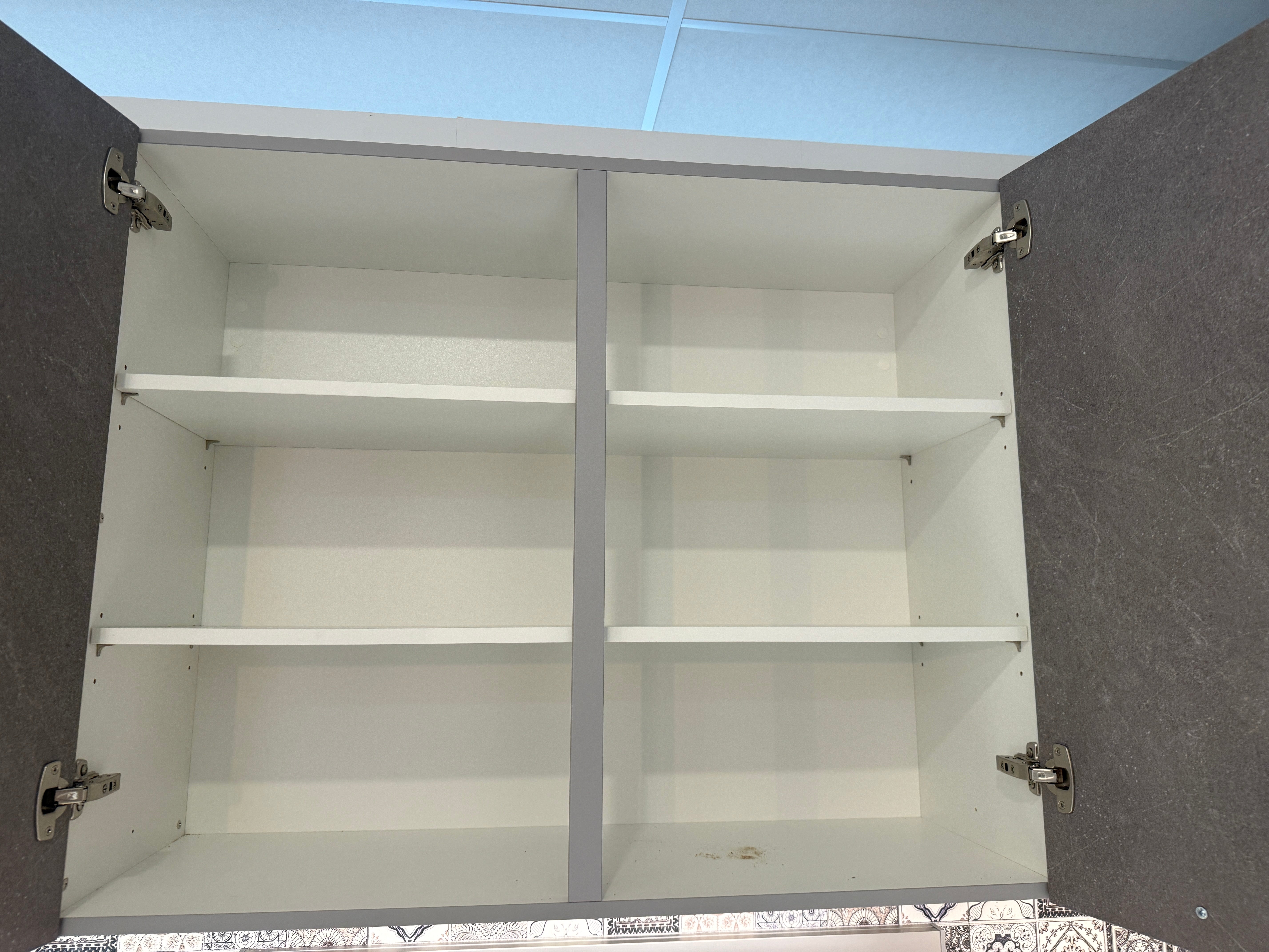 02374 - Grijze Nobilia keuken