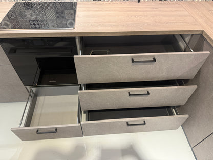 02374 - Grijze Nobilia keuken