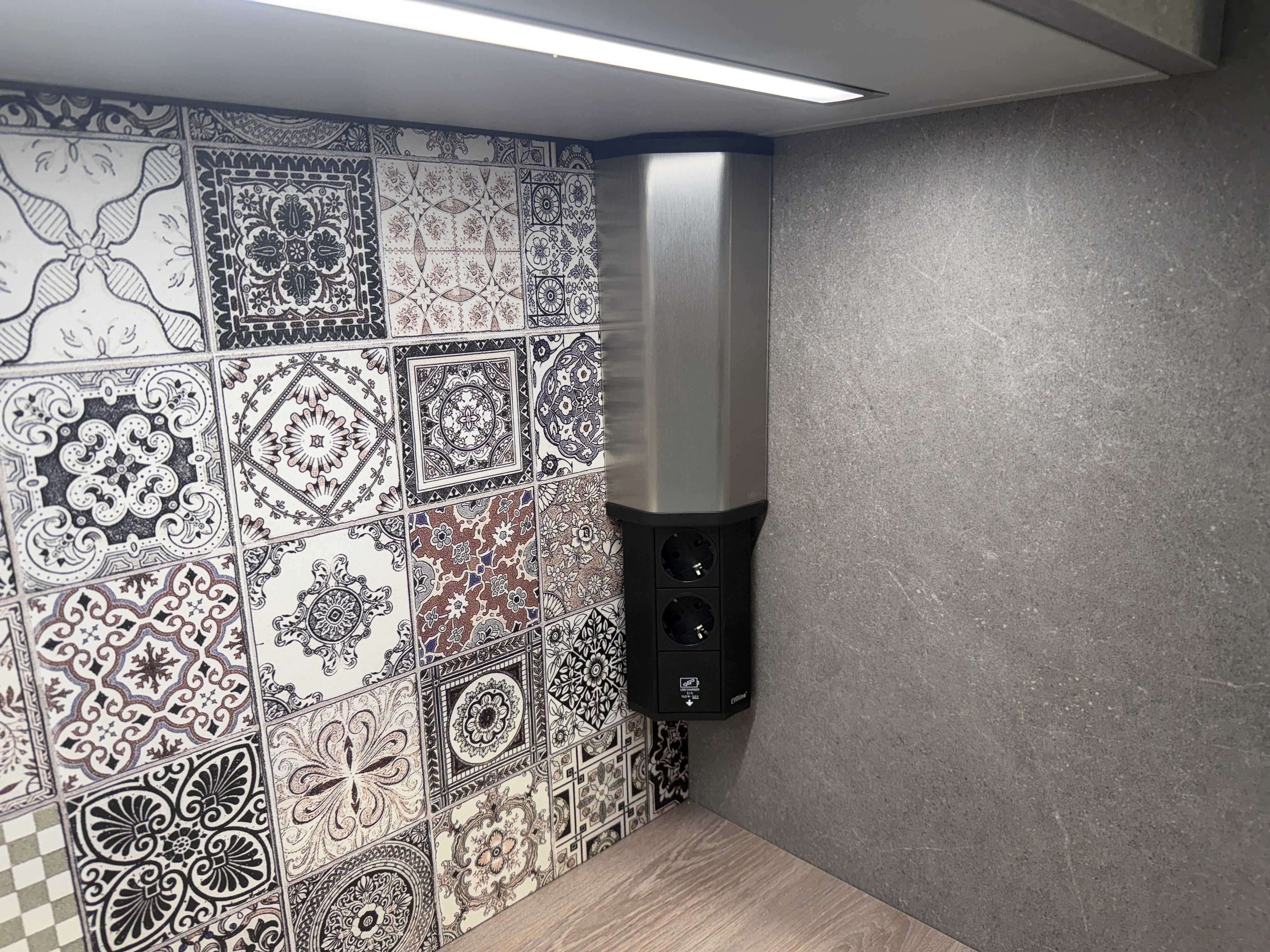 02374 - Grijze Nobilia keuken