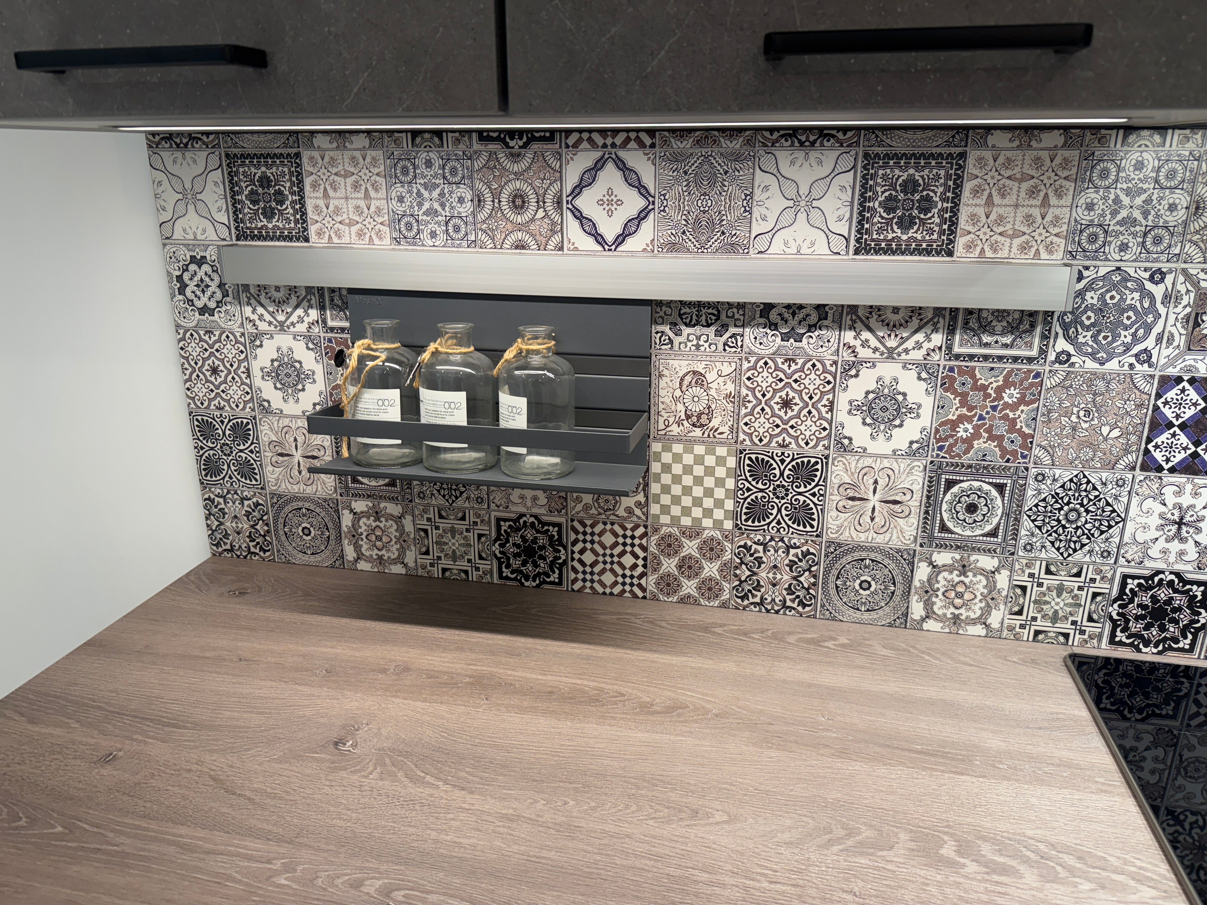 02374 - Grijze Nobilia keuken