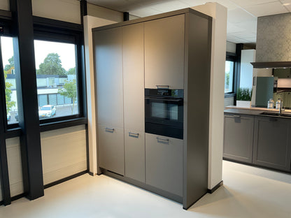 02398 - Moderne schiereiland keuken