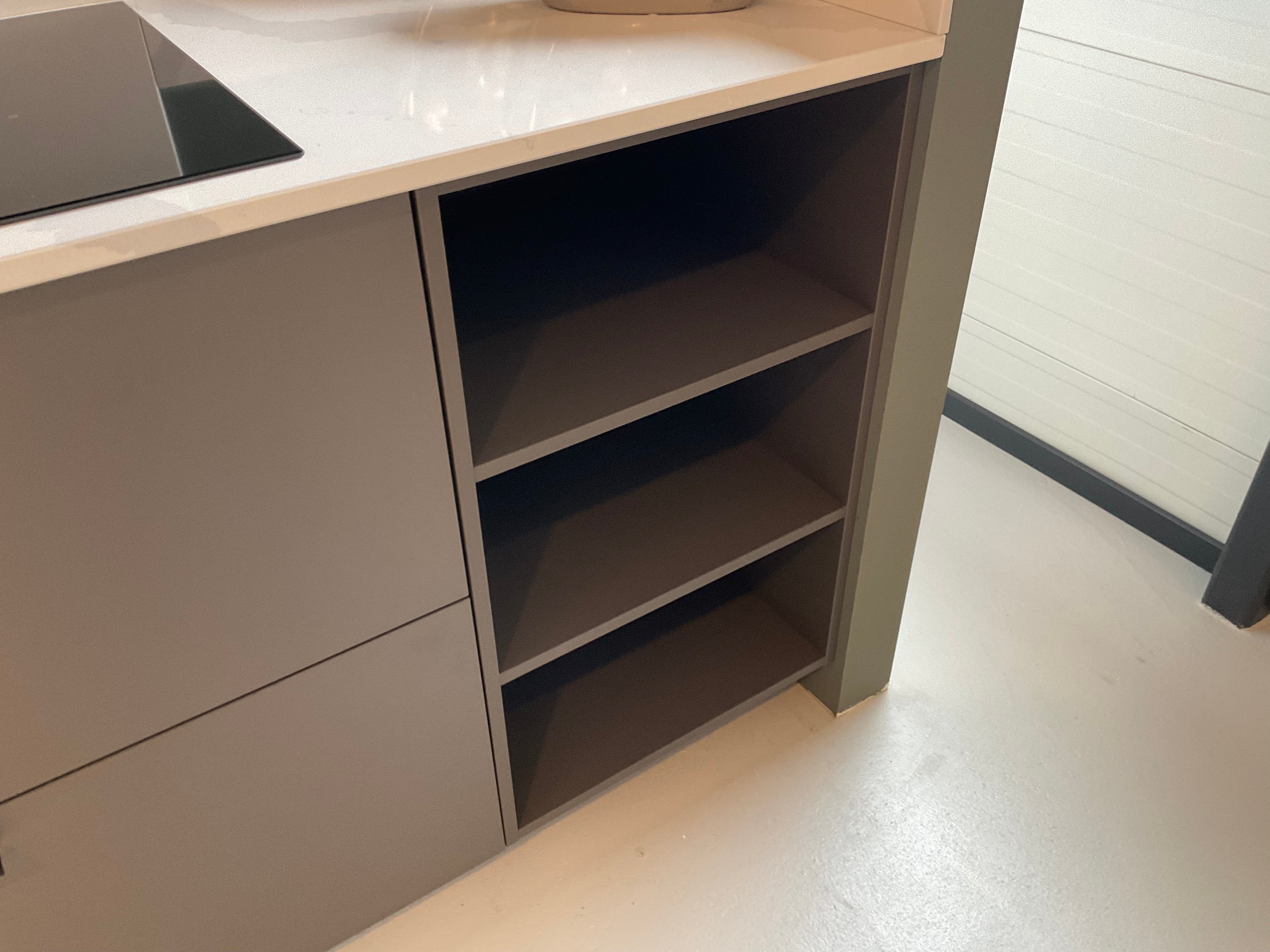 02398 - Moderne schiereiland keuken