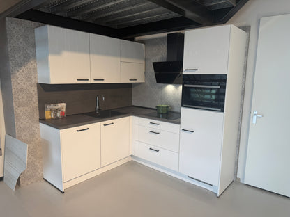 02386 - Witte hoekkeuken