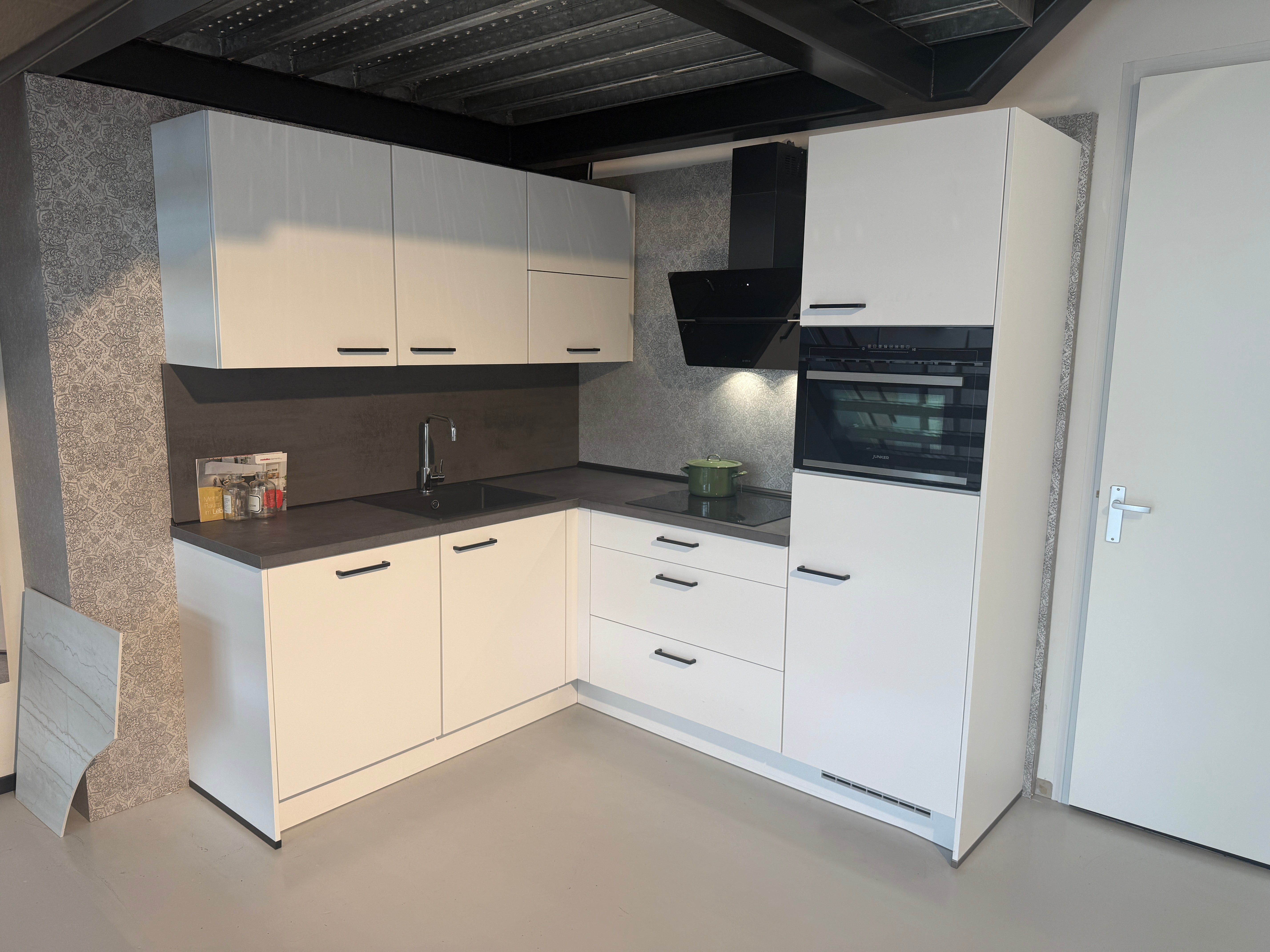 02386 - Witte hoekkeuken