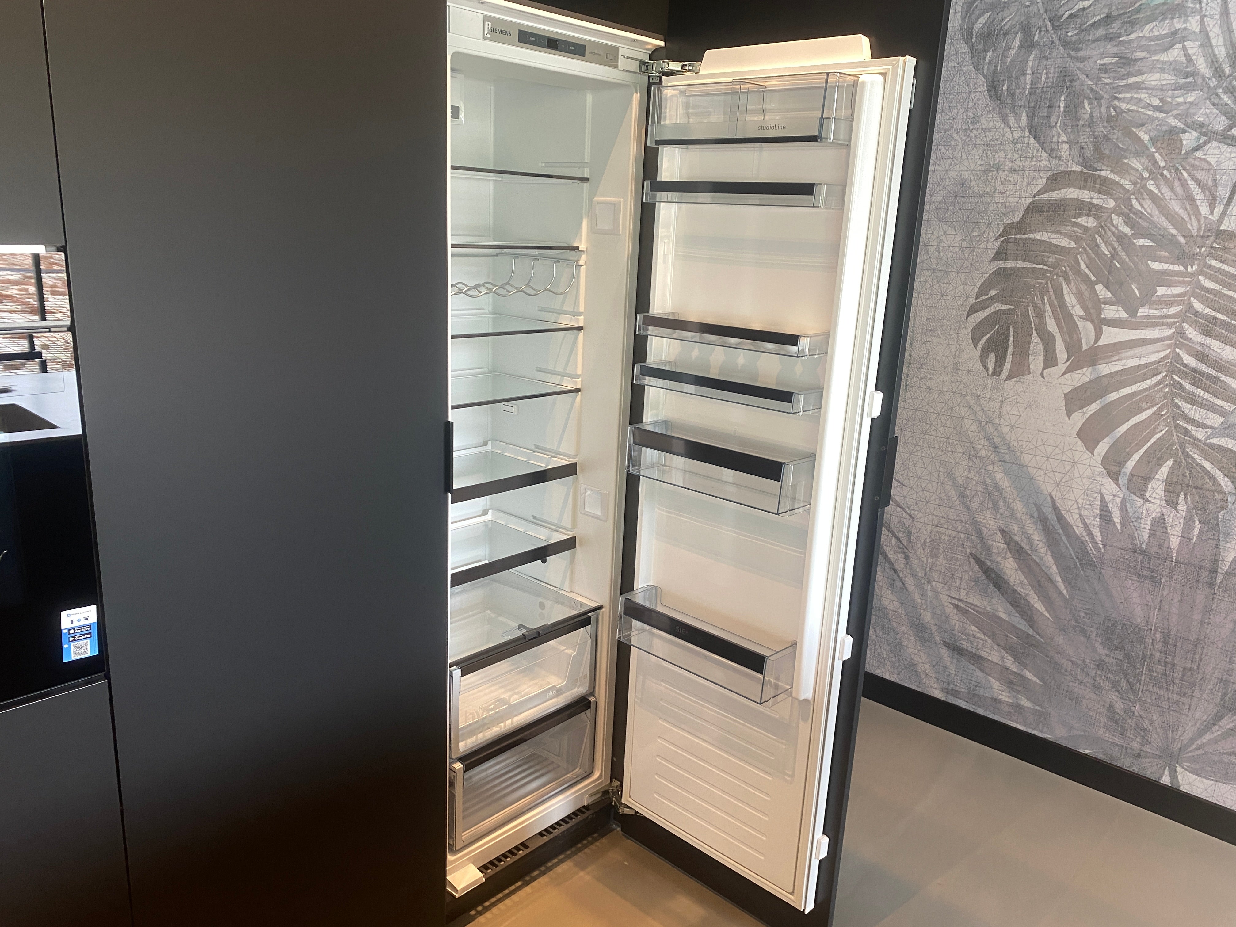 02450 - Zwart/witte luxe eilandkeuken