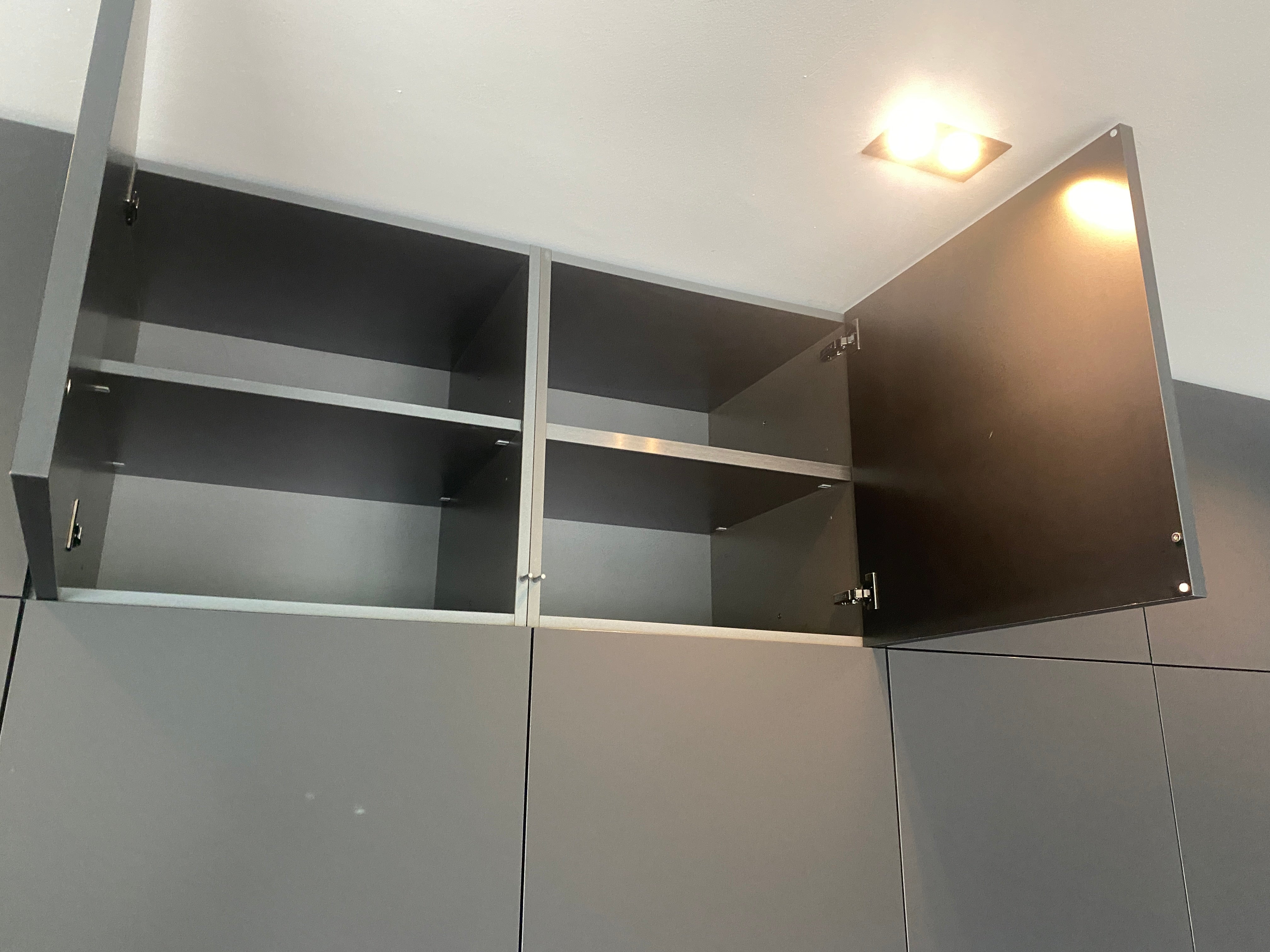 02450 - Zwart/witte luxe eilandkeuken