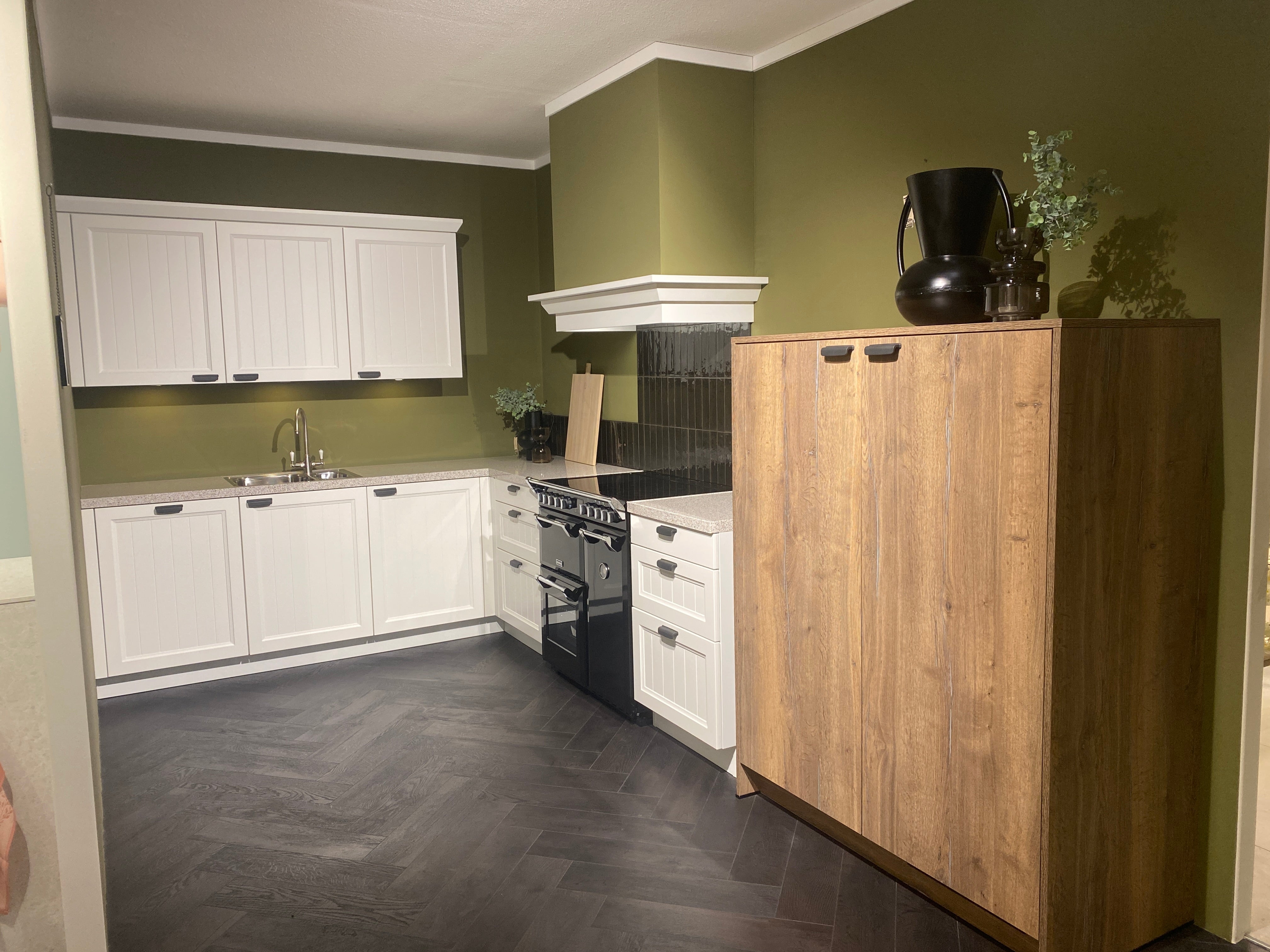 02512 - Wit landelijke keuken